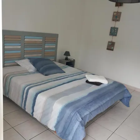 Belle Maison Avec Grand Jardin Holiday home Audenge
