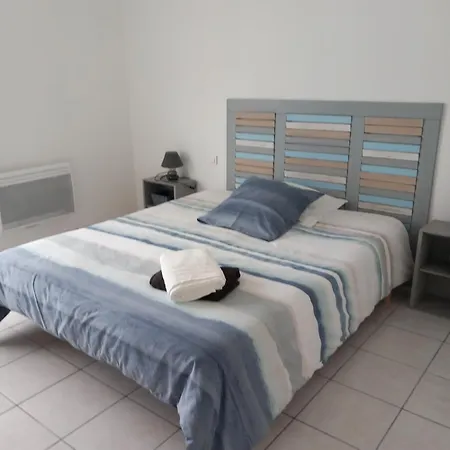 Belle Maison Avec Grand Jardin Prázdninový dům *